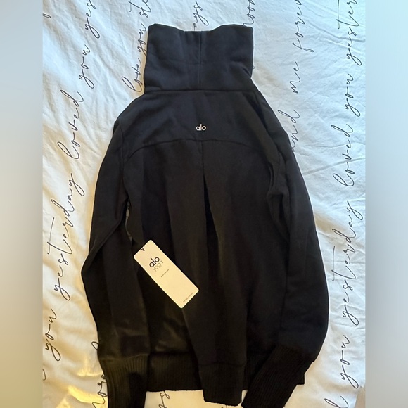 NWT alo yoga haze long sleeve sweatshirt black small - Picture 9 of 9